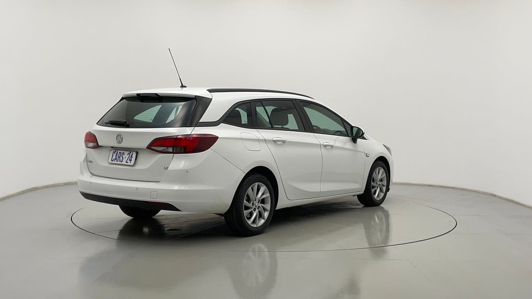 Right Back Diagonal (45- Degree) View