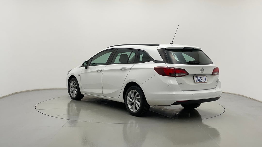 Left Back Diagonal (45- Degree) View