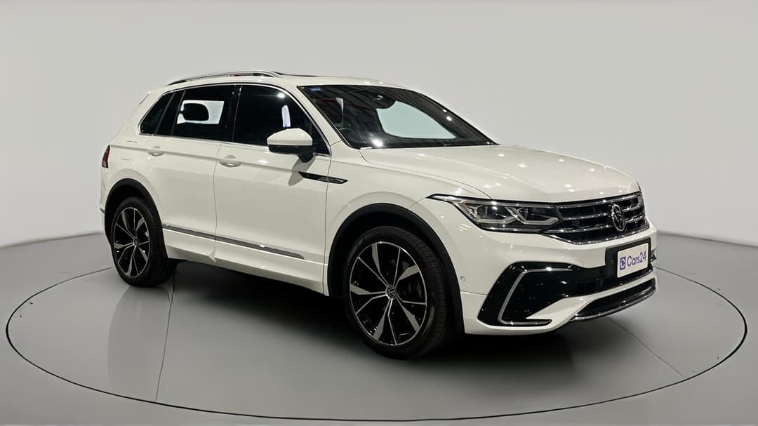 2021 Volkswagen Tiguan 162tsi R-line, Automatic, 68398 km, Right Front Diagonal (45- Degree) View