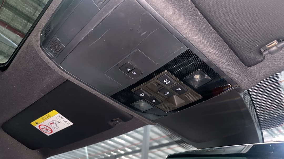 2021 Volkswagen Tiguan 162tsi R-line, Automatic, 68398 km, On-Roof Controls/Sunglass holder