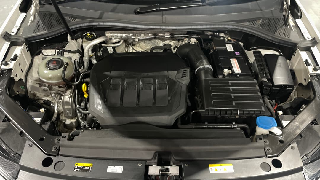 2021 Volkswagen Tiguan 162tsi R-line, Automatic, 68398 km, Open Bonnet (Engine)