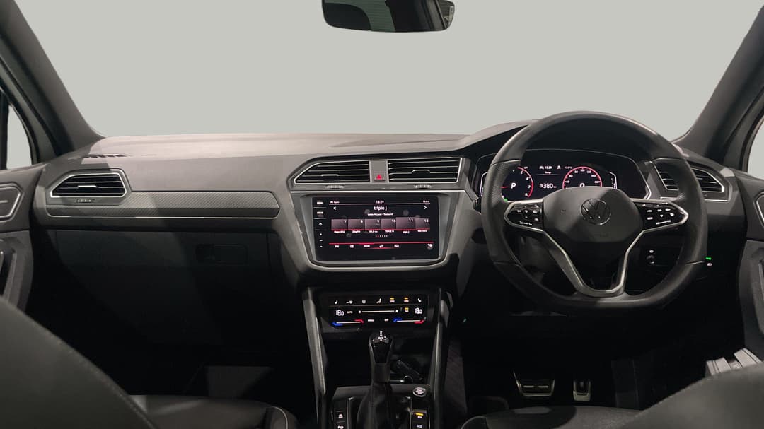 2021 Volkswagen Tiguan 162tsi R-line, Automatic, 68398 km, Dashboard View