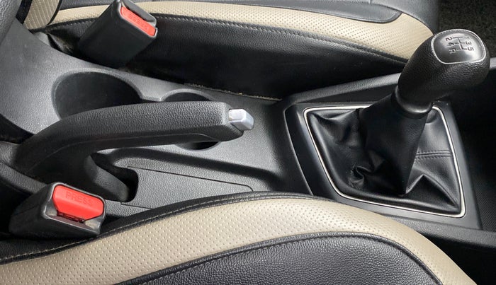 2017 Hyundai Elite i20 Magna Executive 1.2, Petrol, Manual, 32,927 km, Gear Lever