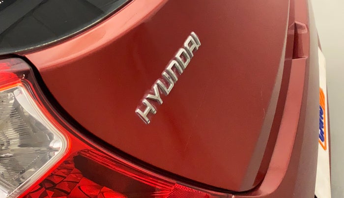 2013 Hyundai Eon MAGNA +, Petrol, Manual, 62,575 km, Dicky (Boot door) - Minor scratches