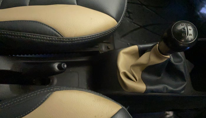 2013 Hyundai Eon MAGNA +, Petrol, Manual, 62,575 km, Gear Lever