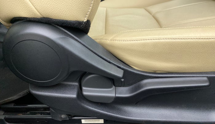 2020 Honda City ZX MT PETROL, Petrol, Manual, 20,103 km, Driver Side Adjustment Panel