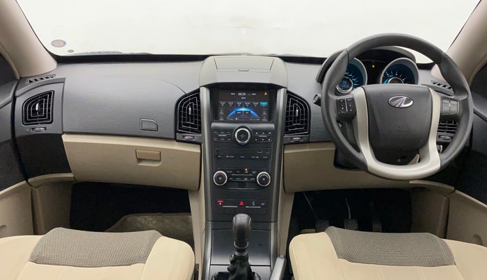 2016 Mahindra XUV500 W6, Diesel, Manual, 44,530 km, Dashboard