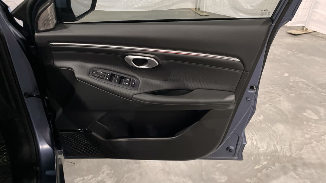 2025 Gac Emzoom Luxury, Automatic, 2952 km, Speaker View