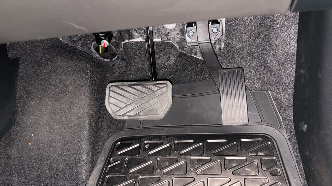 2025 Gac Emzoom Luxury, Automatic, 2952 km, Pedals and Footmat