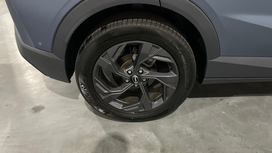 2025 Gac Emzoom Luxury, Automatic, 2952 km, Right Rear Wheel