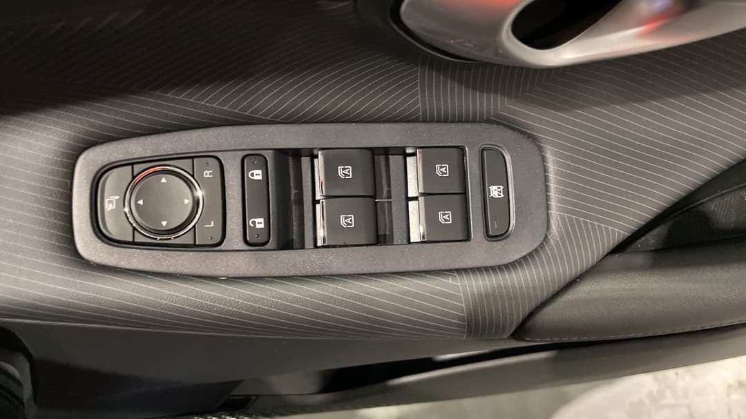 2025 Gac Emzoom Luxury, Automatic, 2952 km, Drivers Side Door Panel Controls