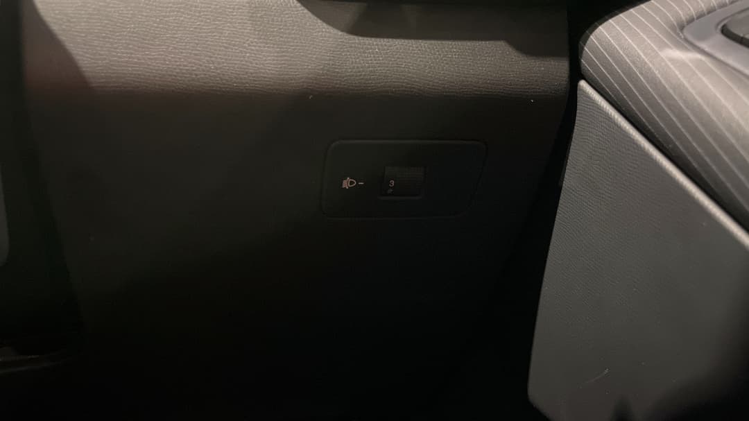 2025 Gac Emzoom Luxury, Automatic, 2952 km, Utility Switches/Buttons