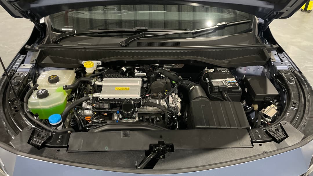 2025 Gac Emzoom Luxury, Automatic, 2952 km, Open Bonnet (Engine)