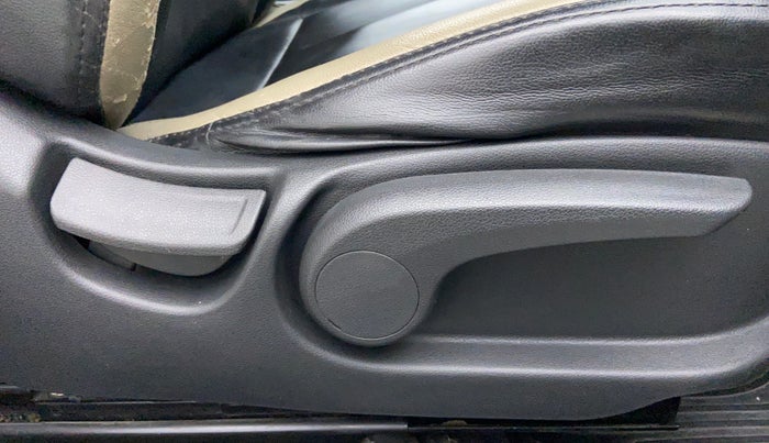 2018 Hyundai Verna 1.6 SX VTVT, Petrol, Manual, 50,987 km, Driver Side Adjustment Panel