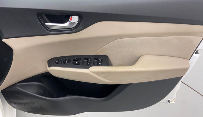 2018 Hyundai Verna 1.6 SX VTVT, Petrol, Manual, 50,987 km, Driver Side Door Panels Control
