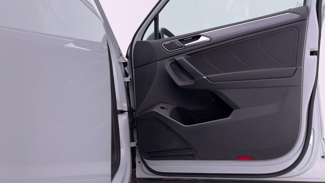 2018 Volkswagen Tiguan Allspace 162 Tsi Highline, Automatic, 124066 km, Speaker View