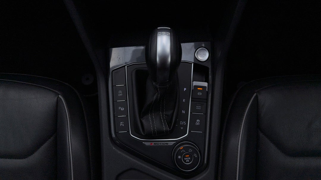 2018 Volkswagen Tiguan Allspace 162 Tsi Highline, Automatic, 124066 km, Gear Lever 