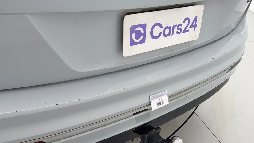 2018 Volkswagen Tiguan Allspace 162 Tsi Highline, Automatic, 124066 km, Bumper Rear Chip