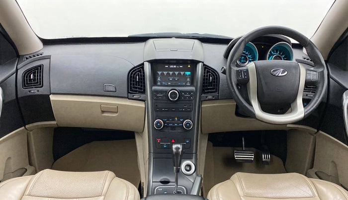 2018 Mahindra XUV500 W10 AT, Diesel, Automatic, 75,889 km, Dashboard