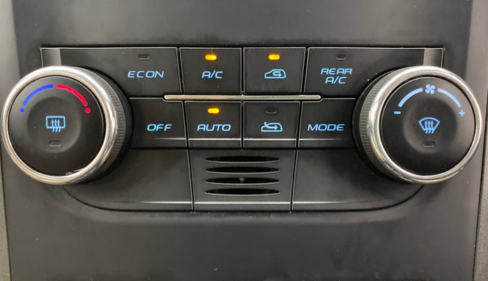 2018 Mahindra XUV500 W10 AT, Diesel, Automatic, 75,889 km, Automatic Climate Control