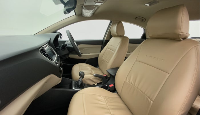 2019 Hyundai Verna 1.6 SX VTVT, Petrol, Manual, 13,976 km, Right Side Front Door Cabin