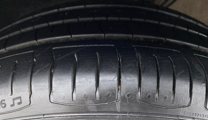 2017 Volkswagen Ameo HIGHLINE DSG 1.5 DIESEL , Diesel, Automatic, 64,080 km, Left Front Tyre Tread