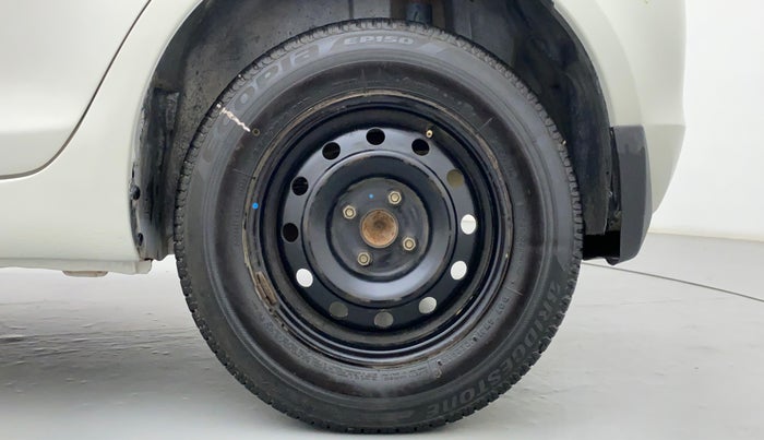 2015 Maruti Swift VDI ABS, Diesel, Manual, 1,21,151 km, Left Rear Wheel