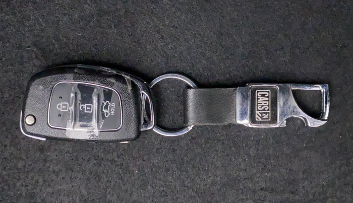 2014 Hyundai Xcent S AT 1.2 (O), Petrol, Automatic, 27,766 km, Key Close Up