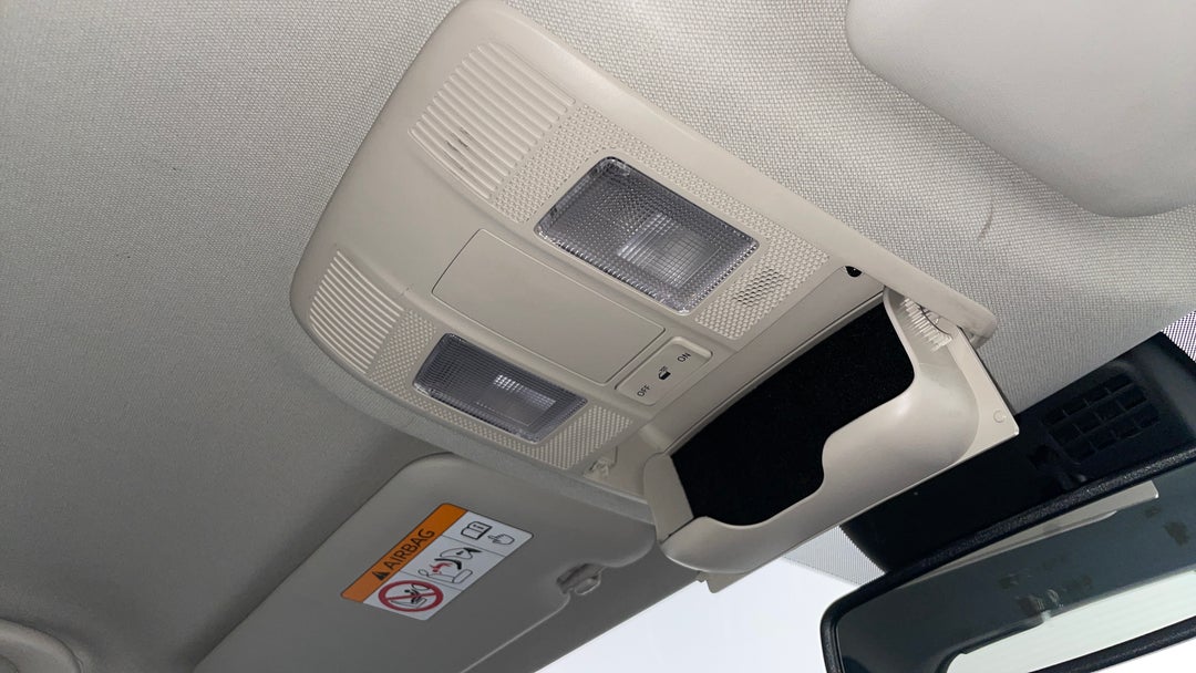 On-Roof Controls/Sunglass holder