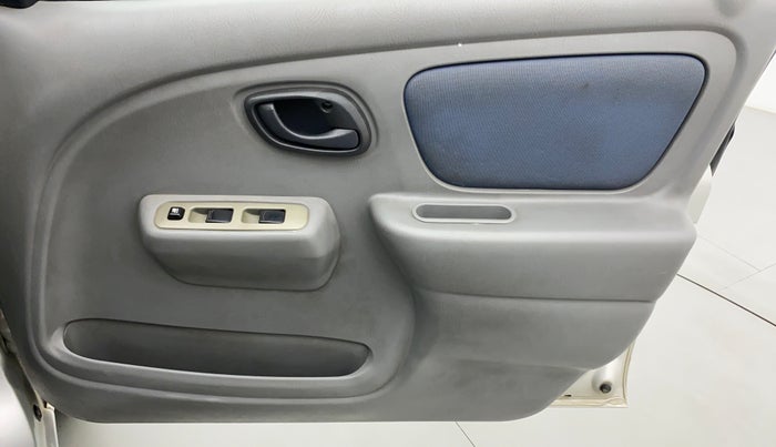 2014 Maruti Alto K10 VXI P, Petrol, Manual, 35,737 km, Driver Side Door Panels Control