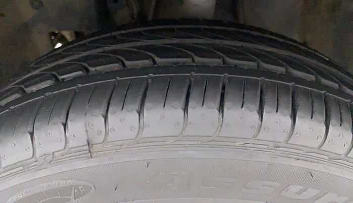 2019 Datsun Go Plus A(O), Petrol, Manual, 71,413 km, Left Front Tyre Tread