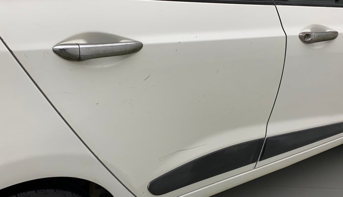 2016 Hyundai Grand i10 SPORTZ 1.2 KAPPA VTVT, CNG, Manual, 1,01,246 km, Right rear door - Paint has faded