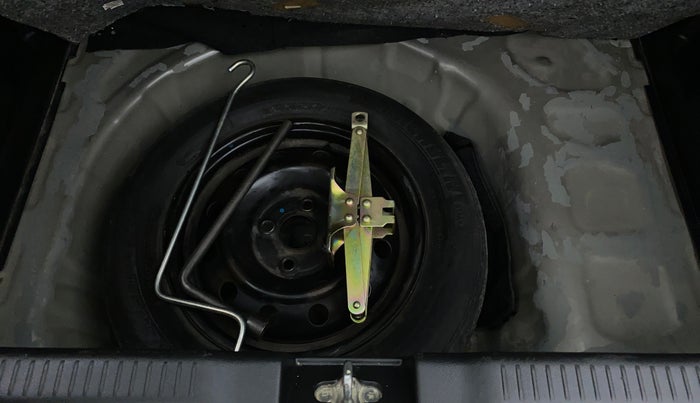 2019 Maruti Swift VXI D, Petrol, Manual, 43,133 km, Spare Tyre