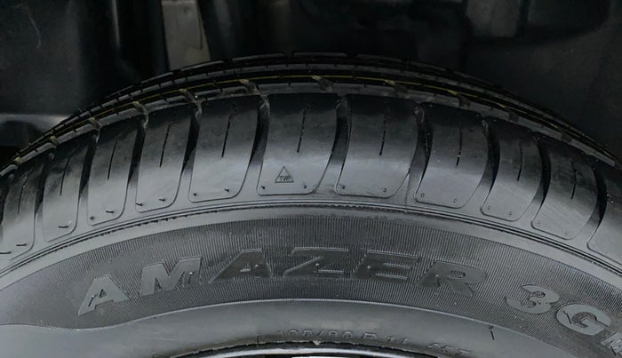 2019 Maruti Swift VXI D, Petrol, Manual, 43,133 km, Right Rear Tyre Tread