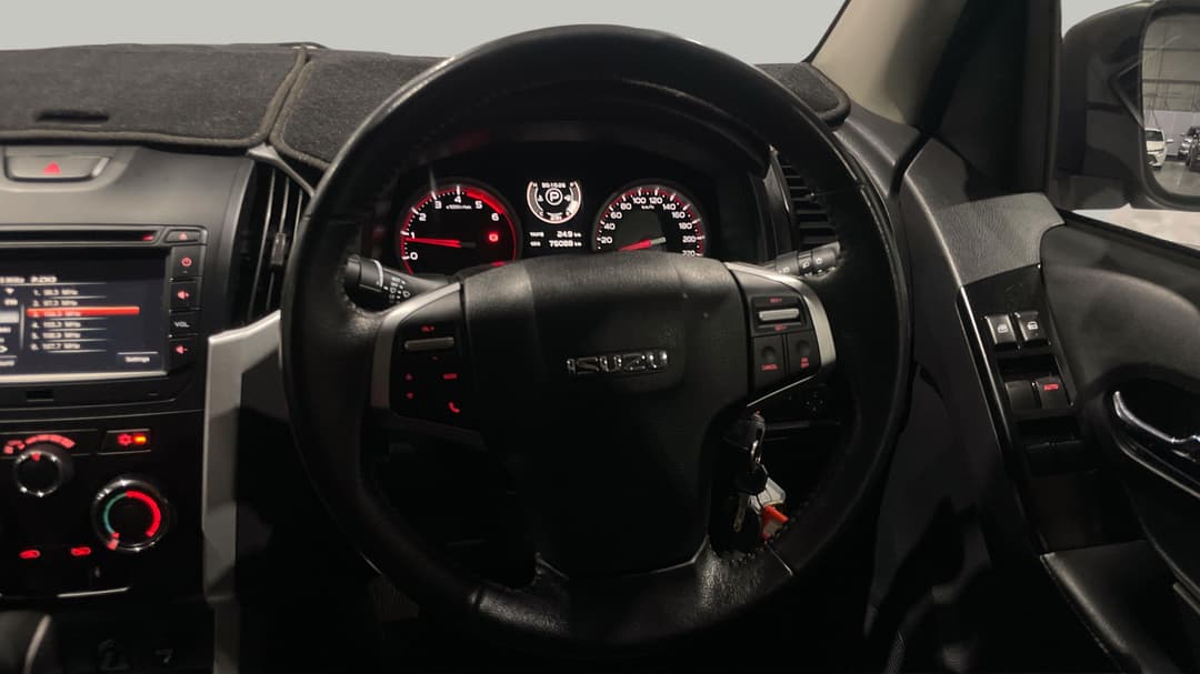 2018 Isuzu D-MAX Ls-m Hi-ride (4x4), Automatic, 75088 km, Steering Wheel Close-up