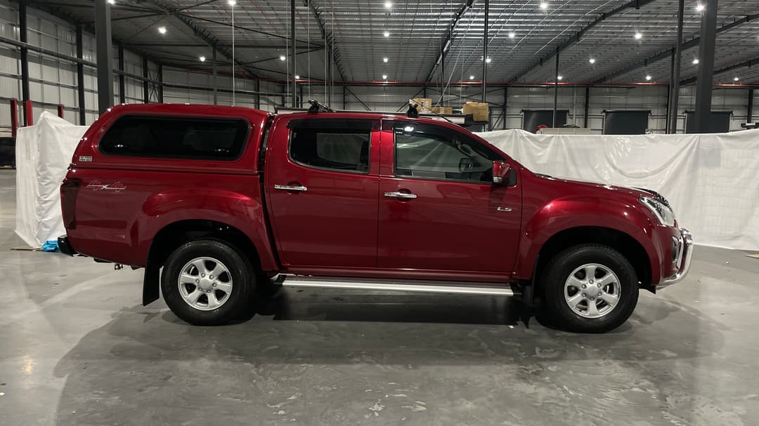 2018 Isuzu D-MAX Ls-m Hi-ride (4x4), Automatic, 75088 km, Right Side View