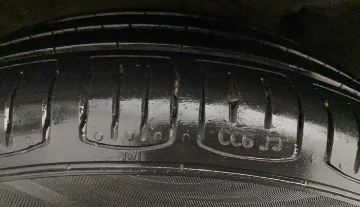 2015 Maruti Celerio VXI CNG, CNG, Manual, 64,094 km, Right Rear Tyre Tread
