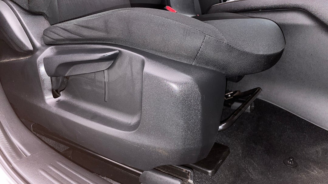 2022 Mazda CX-5 Maxx (FWD), Automatic, 71749 km, Drivers Side Adjustment Panel