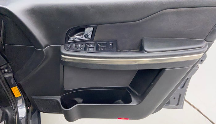 2018 Tata Hexa Varicor 400 XM, Diesel, Manual, 9,927 km, Driver Side Door Panels Control