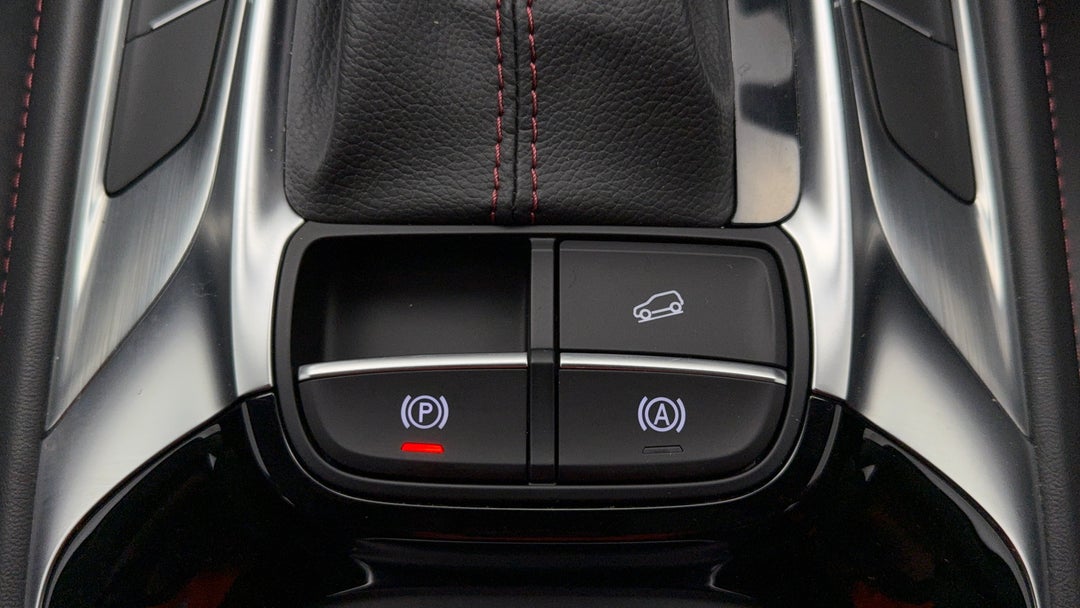 2022 MG HS Vibe, Automatic, 17834 km, Handbrake