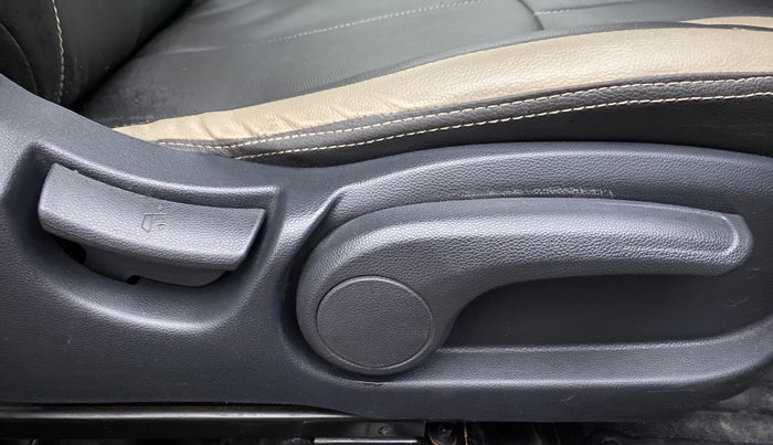 2017 Hyundai Elite i20 1.4 CRDI ASTA (O), Diesel, Manual, 37,759 km, Driver Side Adjustment Panel
