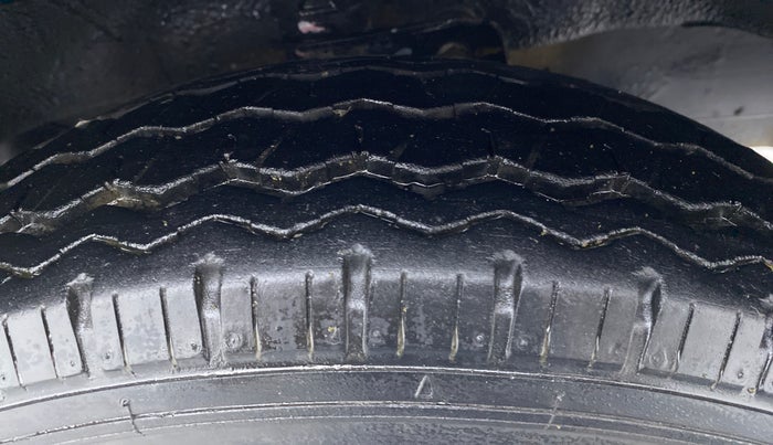 2019 Maruti Eeco 5 STR WITH AC PLUSHTR, Petrol, Manual, 12,721 km, Right Front Tyre Tread
