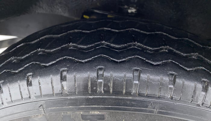 2019 Maruti Eeco 5 STR WITH AC PLUSHTR, Petrol, Manual, 12,721 km, Left Front Tyre Tread