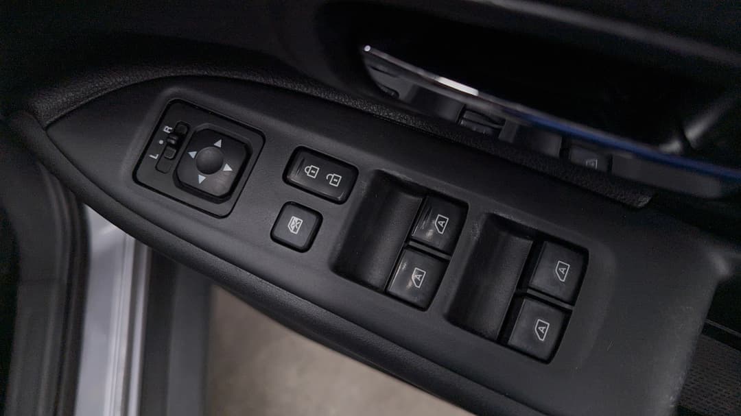 2018 Mitsubishi Outlander Black Edition 7 Seat (2WD), Automatic, 116580 km, Drivers Side Door Panel Controls