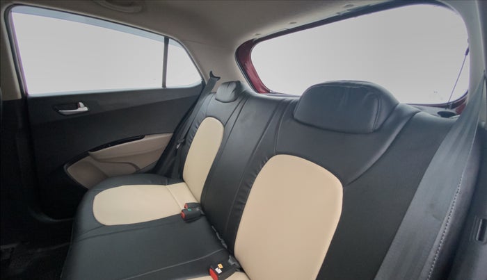 2015 Hyundai Grand i10 SPORTS 1.2 VTVT, Petrol, Manual, 33,165 km, Right Side Door Cabin View