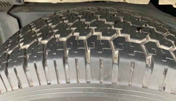 2017 Mahindra Scorpio S2, Diesel, Manual, 61,065 km, Left Rear Tyre Tread