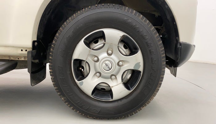 2017 Mahindra Scorpio S2, Diesel, Manual, 61,065 km, Right Front Wheel