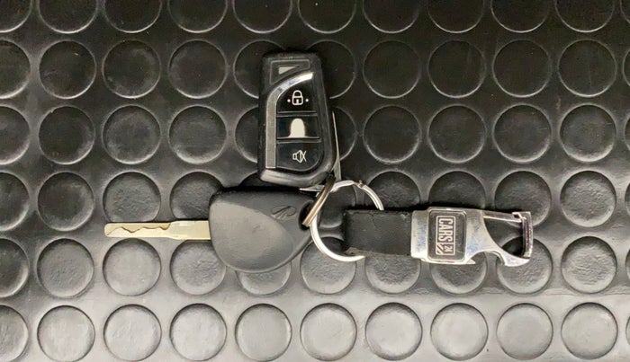 2017 Mahindra Scorpio S2, Diesel, Manual, 61,065 km, Key Close Up