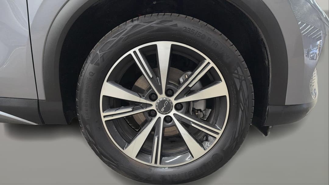 2025 Byd Atto 3 Extended Range Premium, Automatic, 6363 km, Right Front Wheel