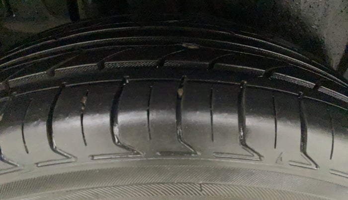 2017 Maruti Ertiga ZDI + SHVS, Diesel, Manual, 84,540 km, Right Front Tyre Tread